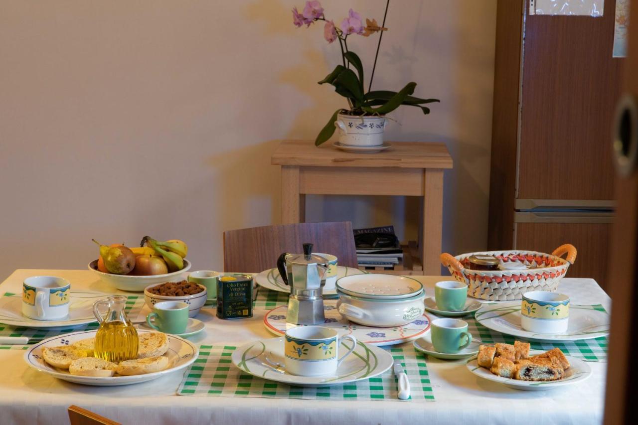 B&B La Stradella 오스투니 외부 사진
