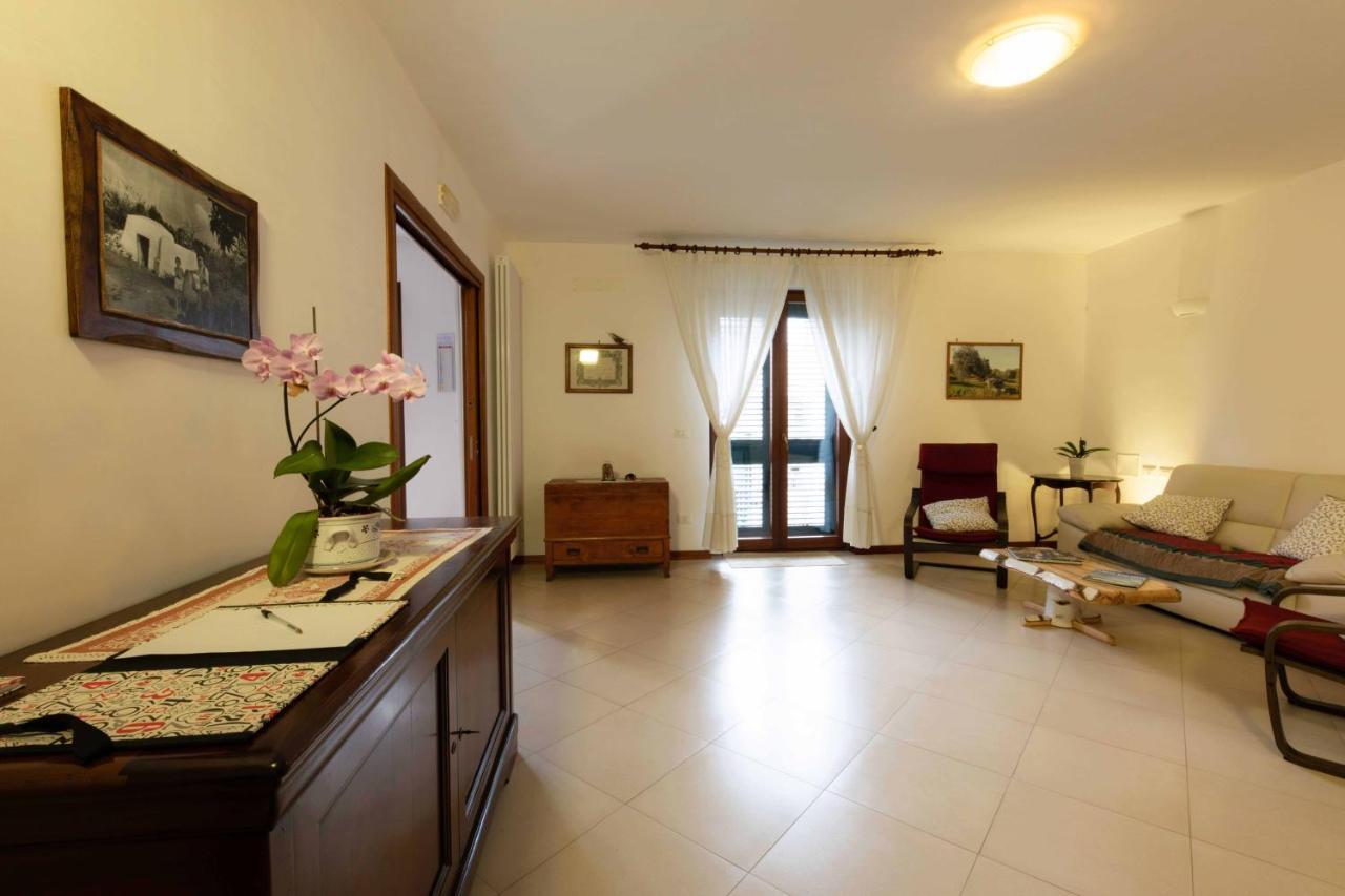B&B La Stradella 오스투니 외부 사진